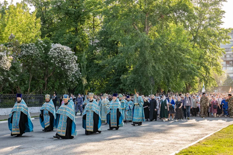 С молитвой к Божией Матери: в Ульяновске прошел крестный ход