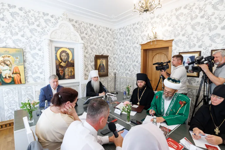 Митрополит Лонгин принял участие в заседании совета по туризму и гостеприимству при губернаторе Ульяновской области