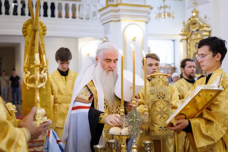 Что происходит на всенощном бдении?
