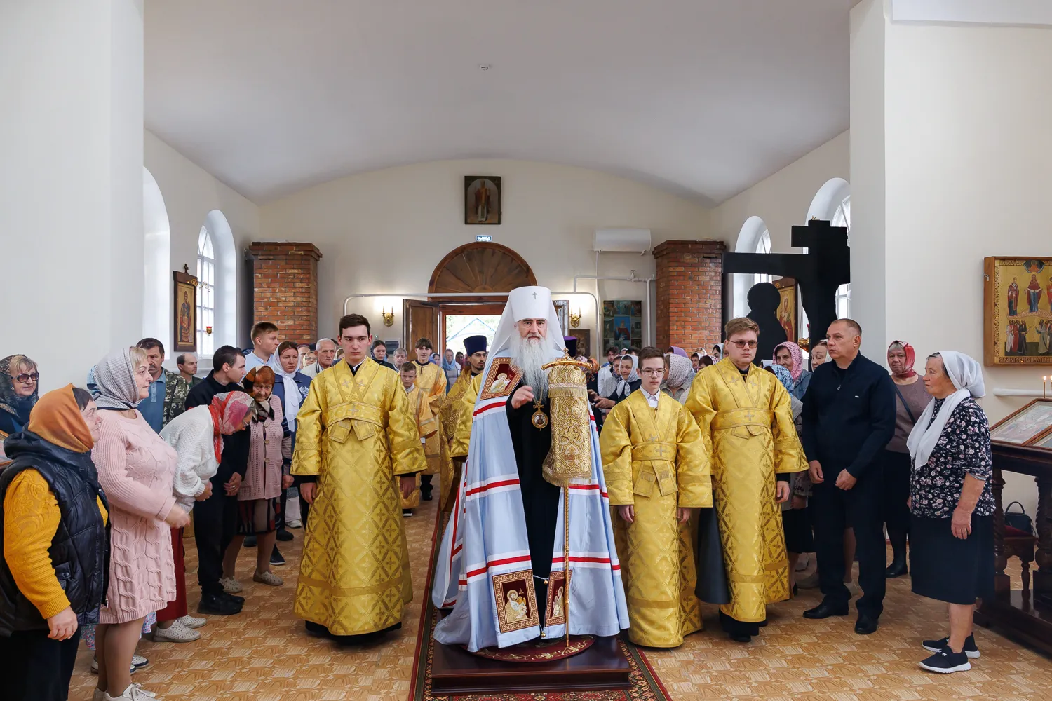 Божественная литургия в храме в честь иконы Божией Матери «Всех скорбящих Радость» р.п. Карсун