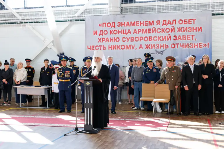 Митрополит Лонгин поздравил воспитанников суворовского училища с началом нового учебного года