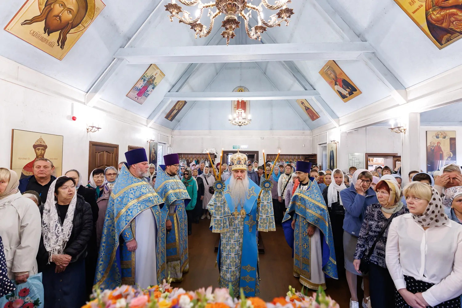 Божественная литургия в храме в честь Рождества Пресвятой Богородицы г. Ульяновска