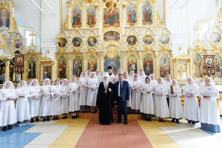«Это поистине доброе дело — помогать людям»: Митрополит Лонгин благословил сестер милосердия на служение