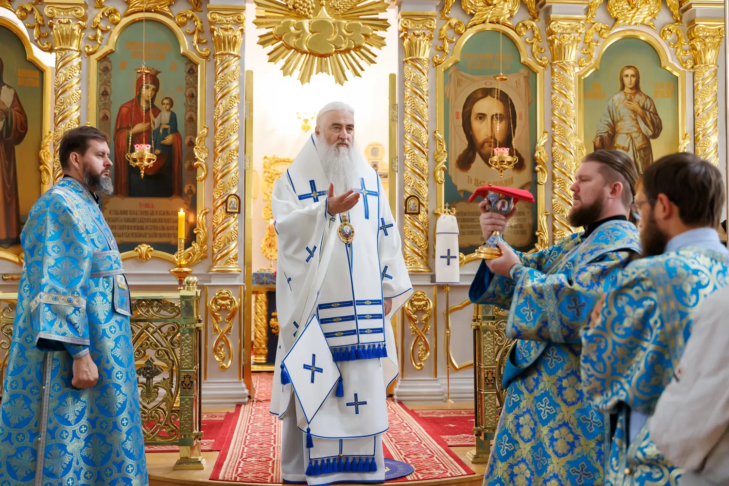 Божественная литургия в Спасо-Вознесенском кафедральном соборе г. Ульяновска