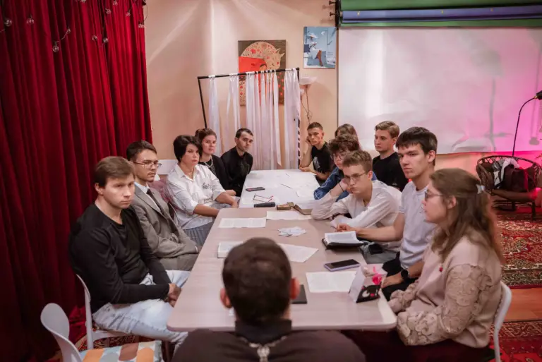 «Как преодолеть искушения?»: в Ульяновске прошла встреча в формате «Библейского завтрака»