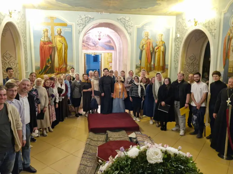Регент Архиерейского мужского хора Симбирской митрополии Роман Хитёв провел образовательный интенсив для певчих Челябинска