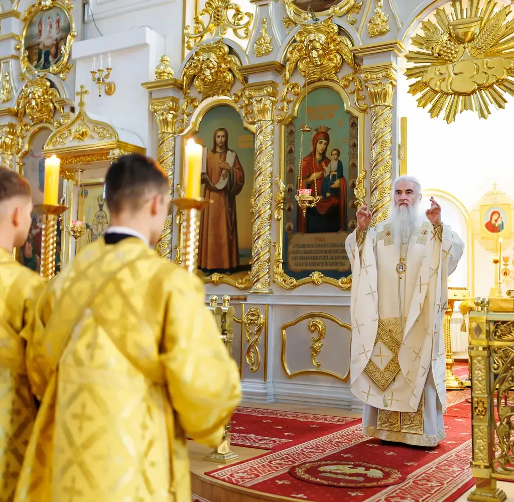 Божественная литургия в Спасо-Вознесенском кафедральном соборе г. Ульяновска