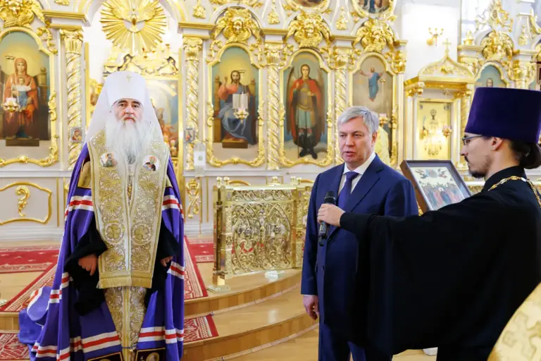 Митрополит Лонгин совершил молебен на начало доброго дела перед вступлением в должность губернатора А.Ю. Русских
