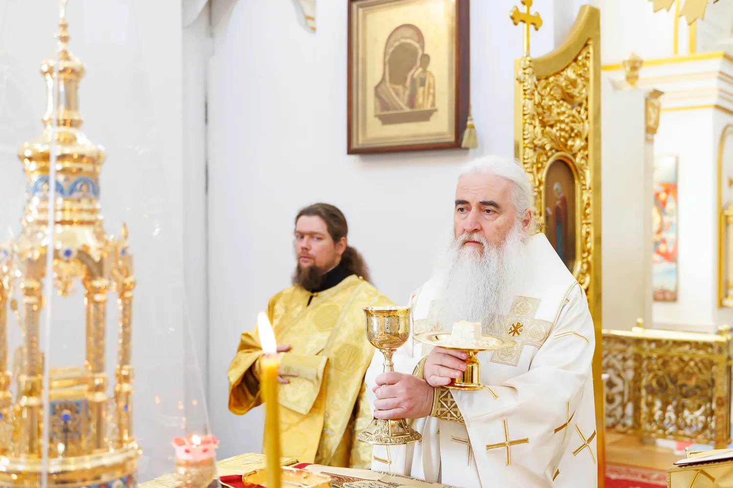 Божественная литургия в Спасо-Вознесенском кафедральном соборе г. Ульяновска