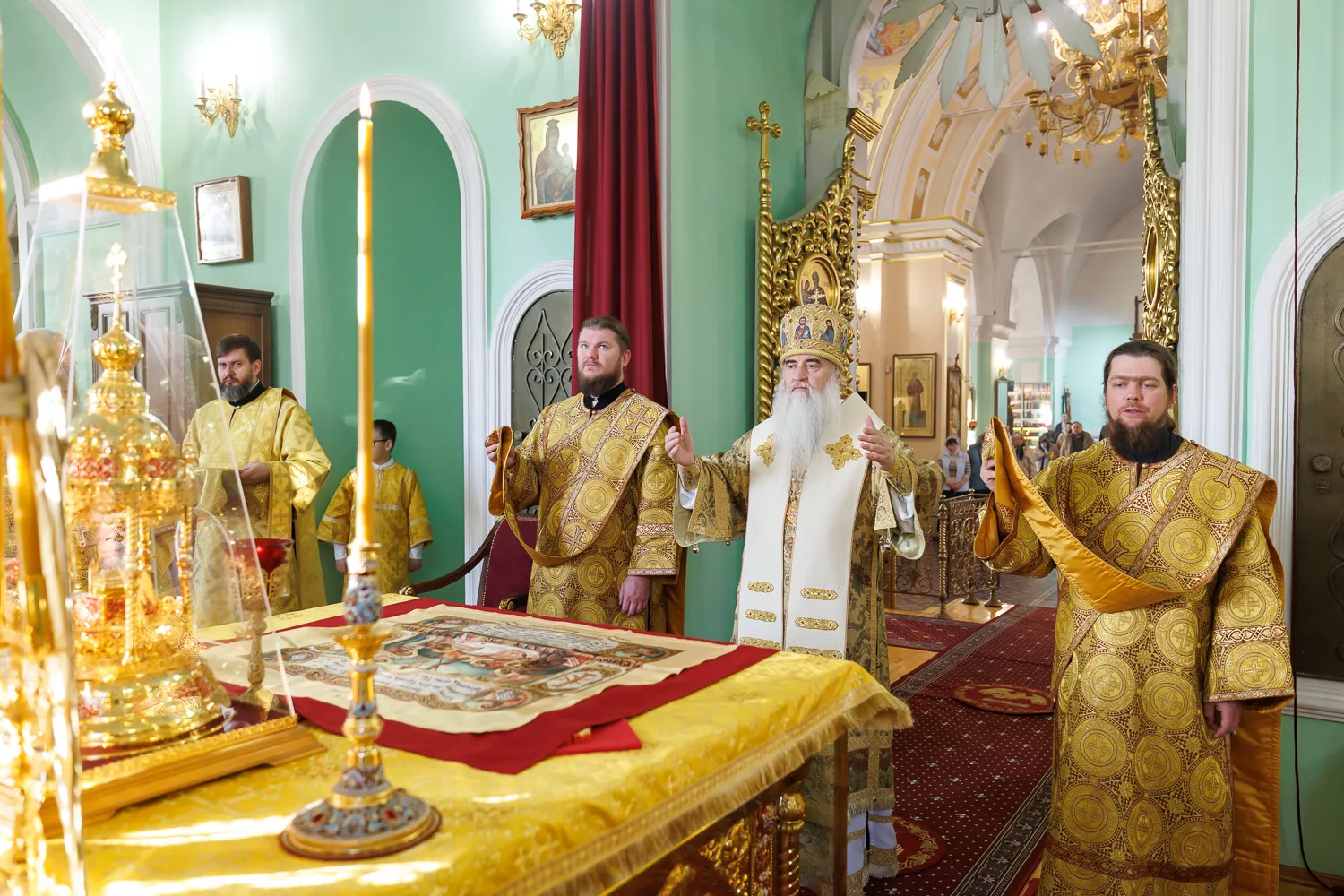 Божественная литургия в Воскресенско-Германовском храме г. Ульяновска