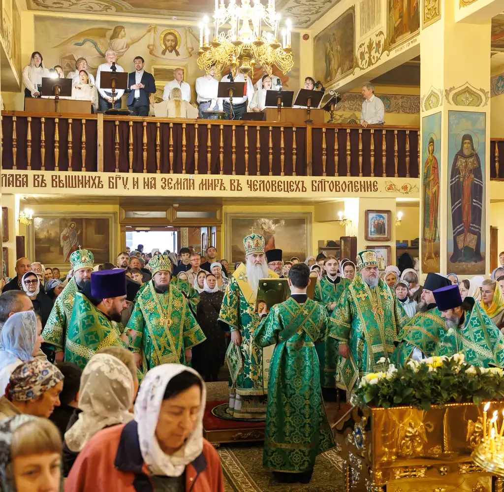 Божественная литургия в храме во имя святителя Николая Чудотворца г. Димитровграда
