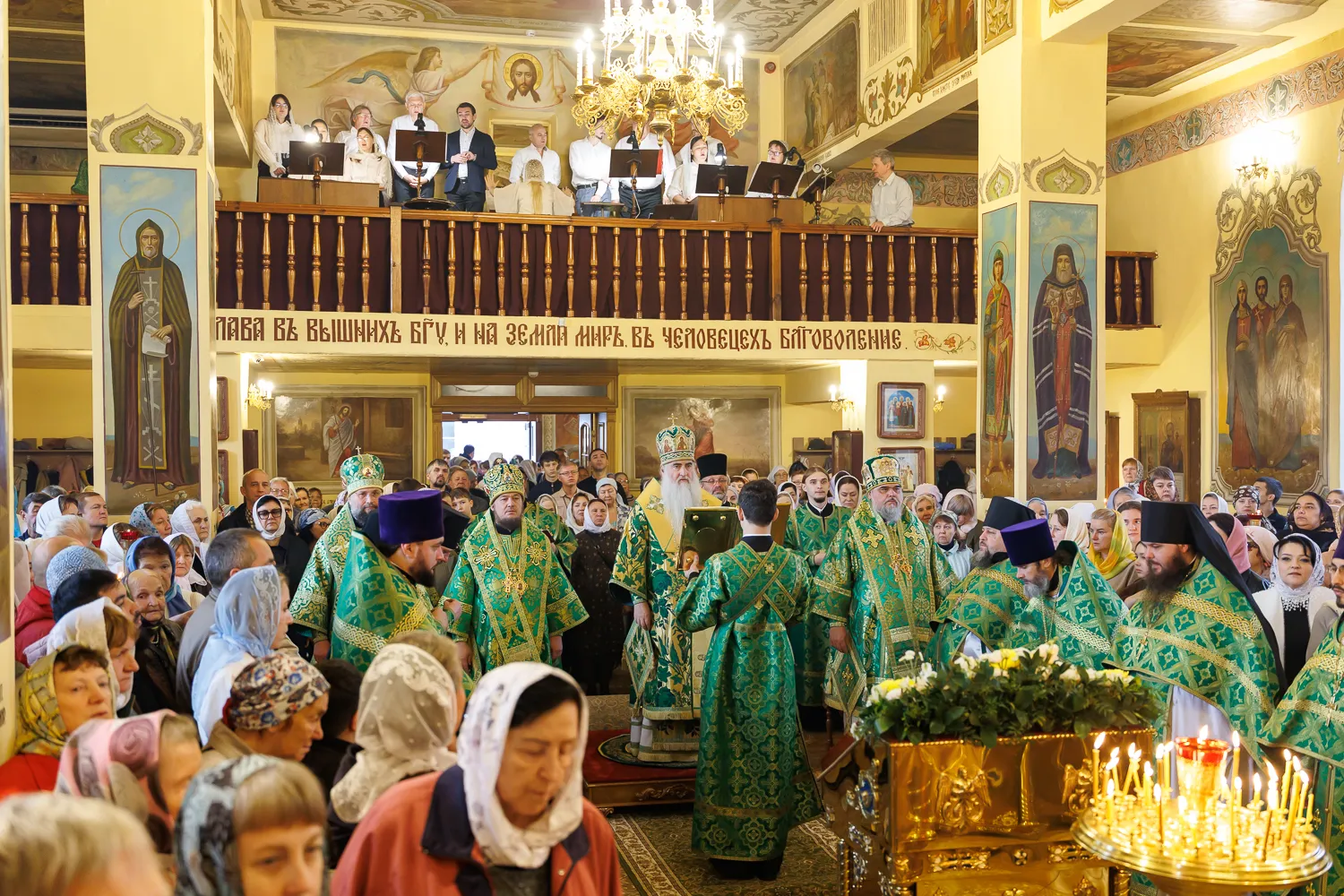 Божественная литургия в храме во имя святителя Николая Чудотворца г. Димитровграда