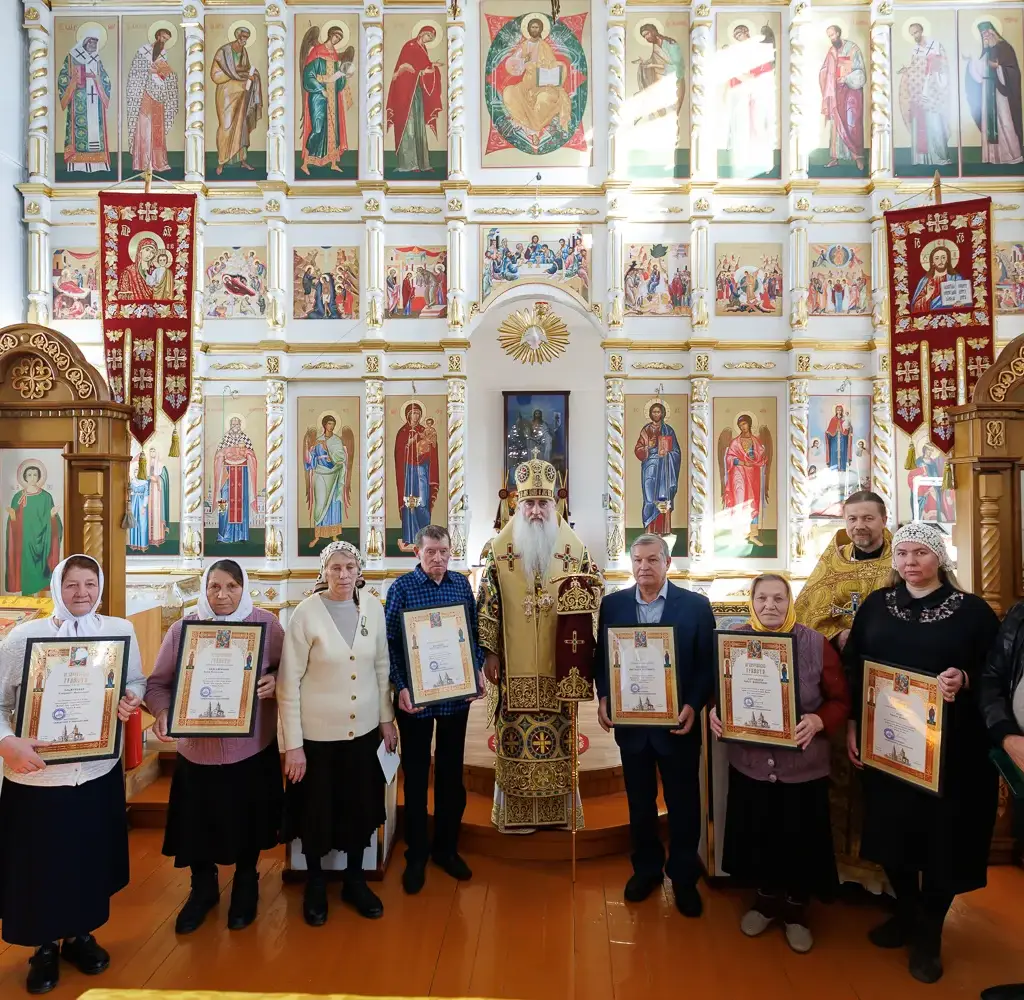 Божественная литургия в храме в честь иконы Божией Матери «Всех скорбящих Радость» с. Старые Алгаши