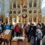 Подопечные центра социальной реабилитации приложились к ковчегу с частицей пояса Пресвятой Богородицы