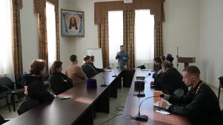 Прошла встреча с экспертом Синодального отдела по делам молодежи Русланом Ткаченко