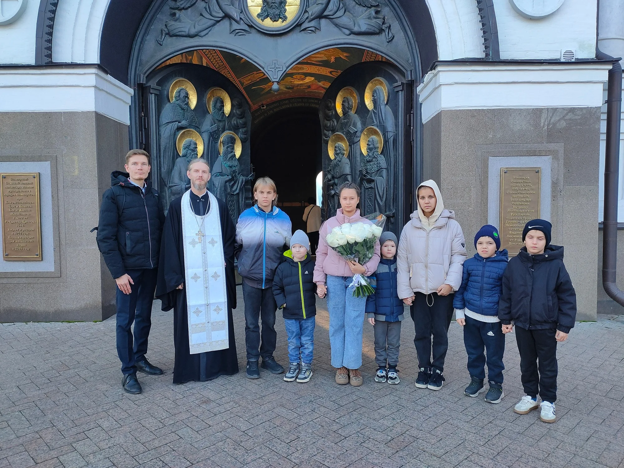 Дети из социально-реабилитационного центра посетили Спасский женский монастырь в день Иверской иконы Божией Матери