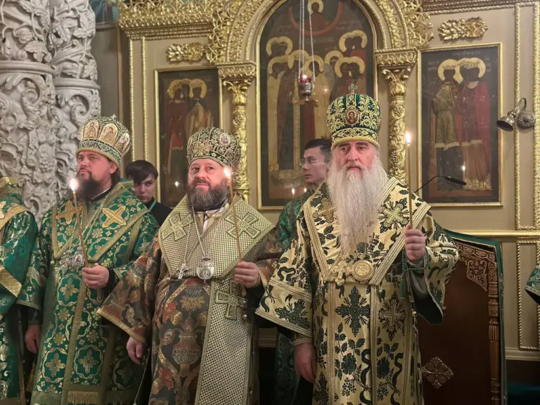 Всенощное бдение в Сергиевском трапезном храме Троице-Сергиевой Лавры