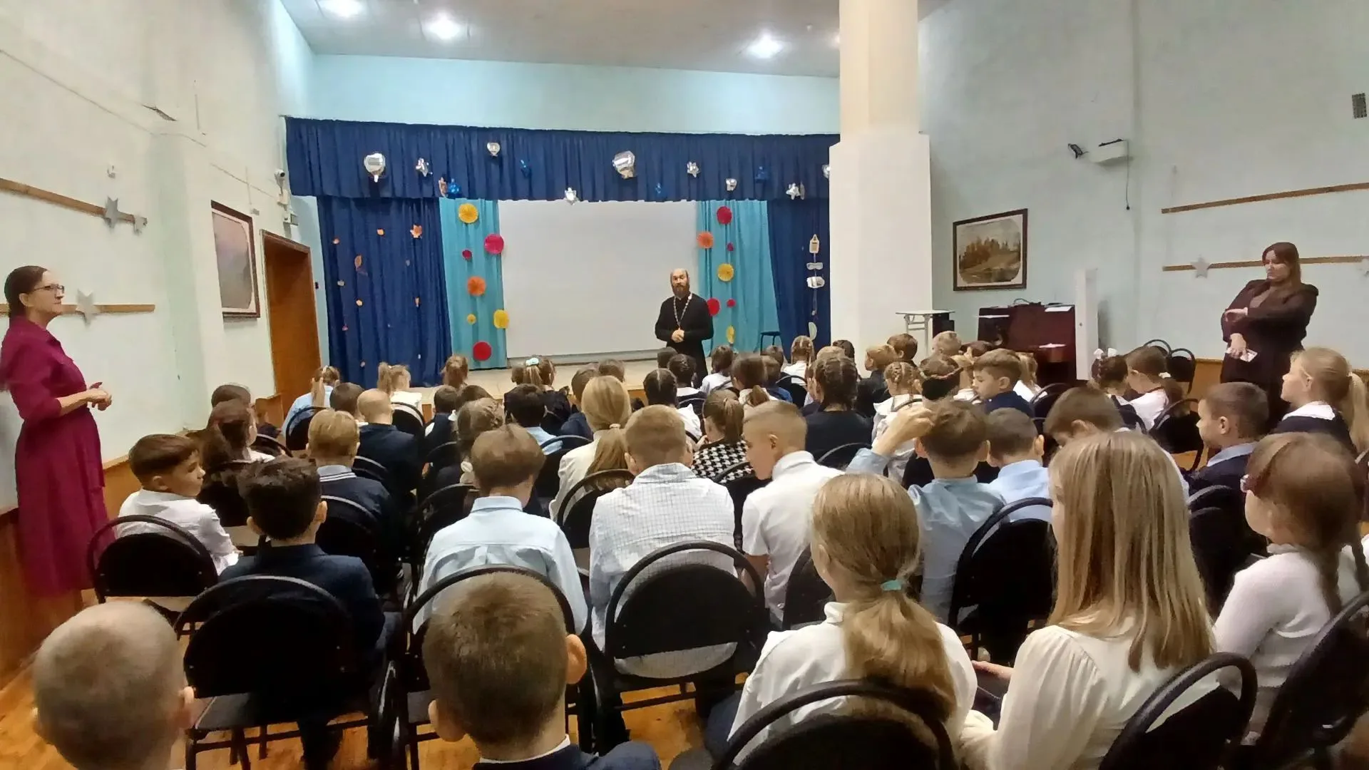 О Дне народного единства и Казанском образе Богородицы: уроки в Кротовской школе