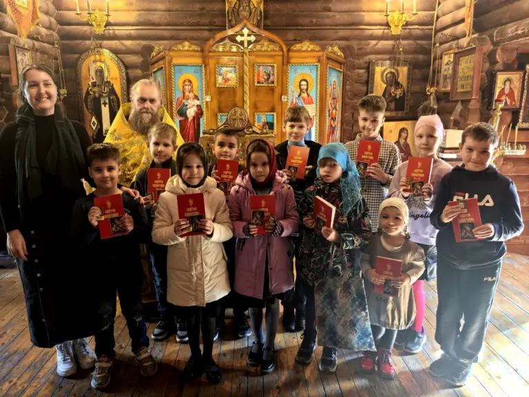 В воскресной школе «Вербное воскресенье» прошел молебен на начало учебного года